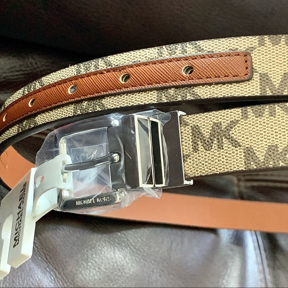 Michael Kors MK Monogram Reversible Leather Belt, Size M, NWT - Picture 2 of 13